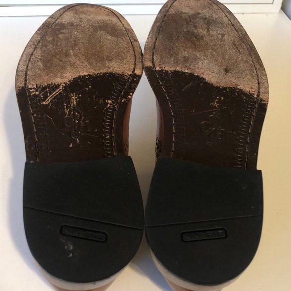 Cole Haan Wingtip Brown - Picture 5 of 8